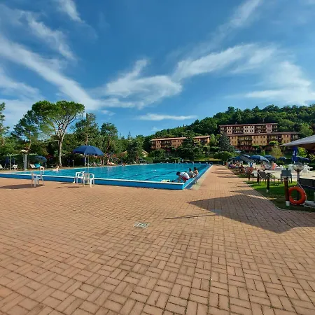 Apartment Sunrise On Gardalake Manerba del Garda